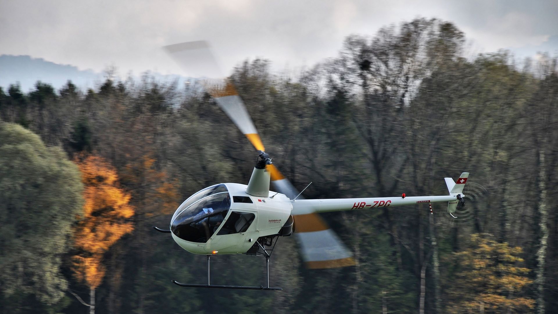 HB-ZPG Helikopterflug Helialpin